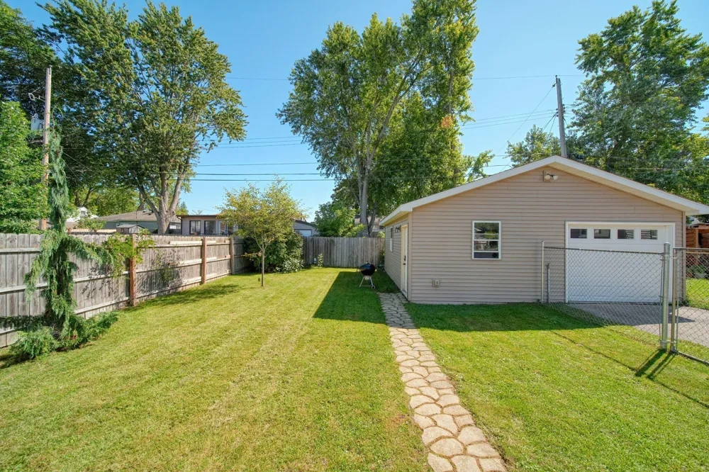 2916 Alfred Avenue Lansing, MI 48906