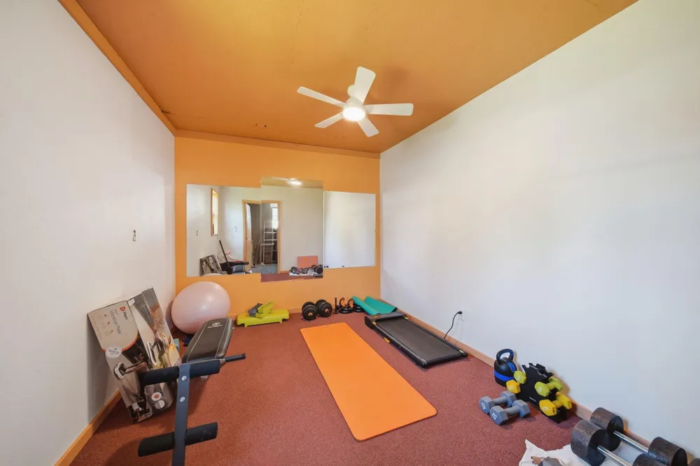 2916 Alfred Avenue Lansing, MI 48906