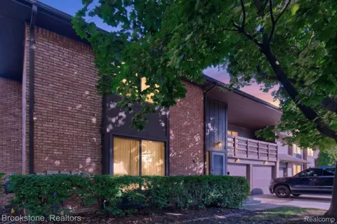 37128 Clubhouse Drive #37