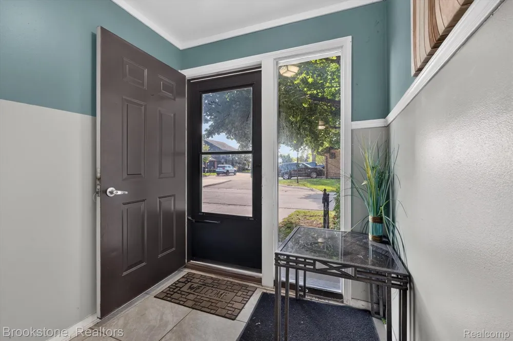 37128 Clubhouse Drive #37 Sterling Heights City, MI 48312