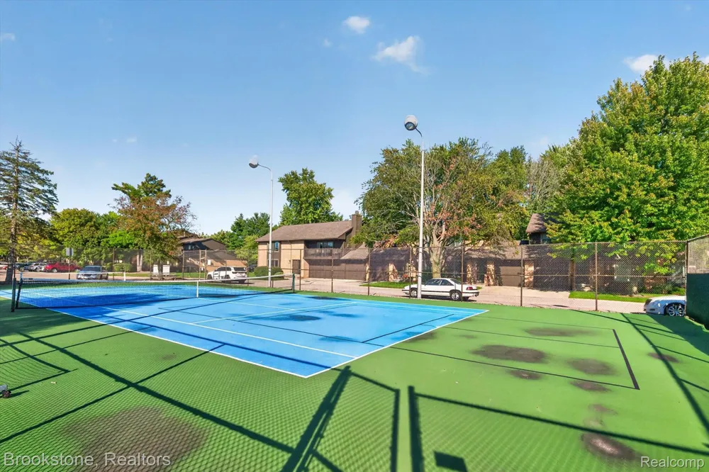 37128 Clubhouse Drive #37 Sterling Heights City, MI 48312