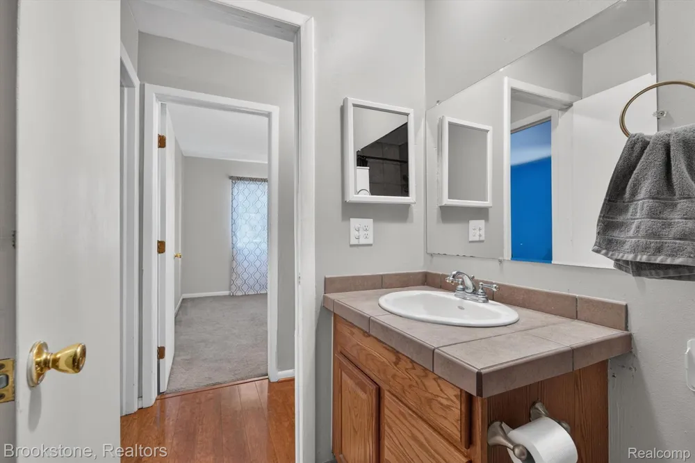 37128 Clubhouse Drive #37 Sterling Heights City, MI 48312