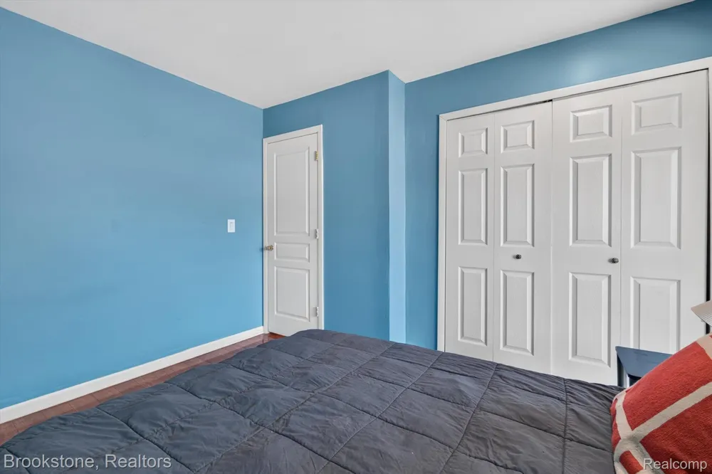 37128 Clubhouse Drive #37 Sterling Heights City, MI 48312