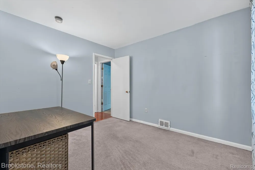 37128 Clubhouse Drive #37 Sterling Heights City, MI 48312