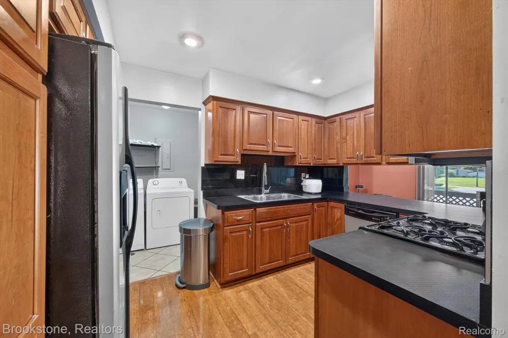 37128 Clubhouse Drive #37 Sterling Heights City, MI 48312