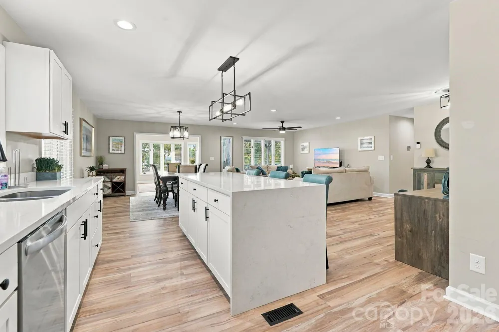 4954 Moonlite Bay Drive Sherrills Ford, NC 28673
