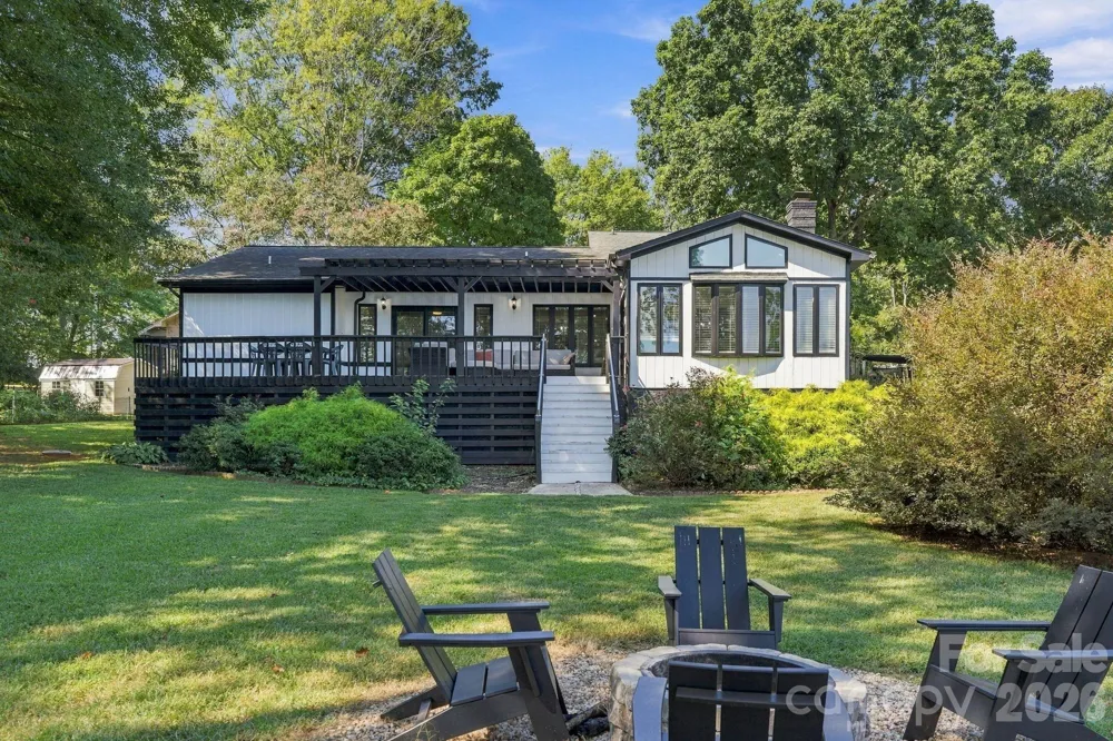 4954 Moonlite Bay Drive Sherrills Ford, NC 28673