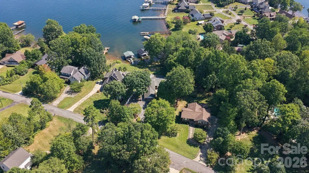 4954 Moonlite Bay Drive Sherrills Ford, NC 28673