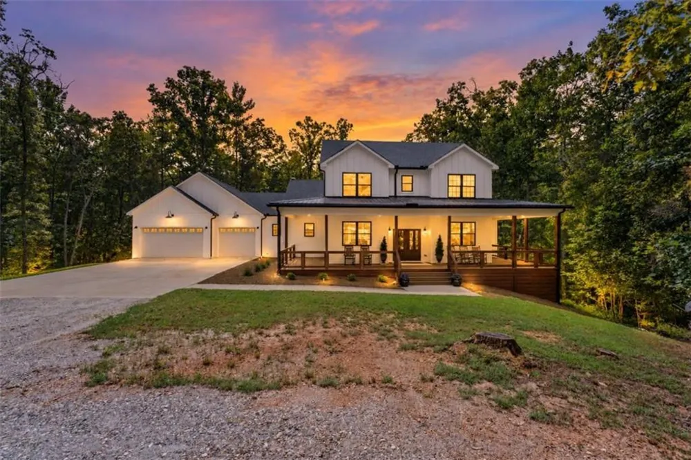 1366 Deer Woods Trail Cleveland, GA 30528