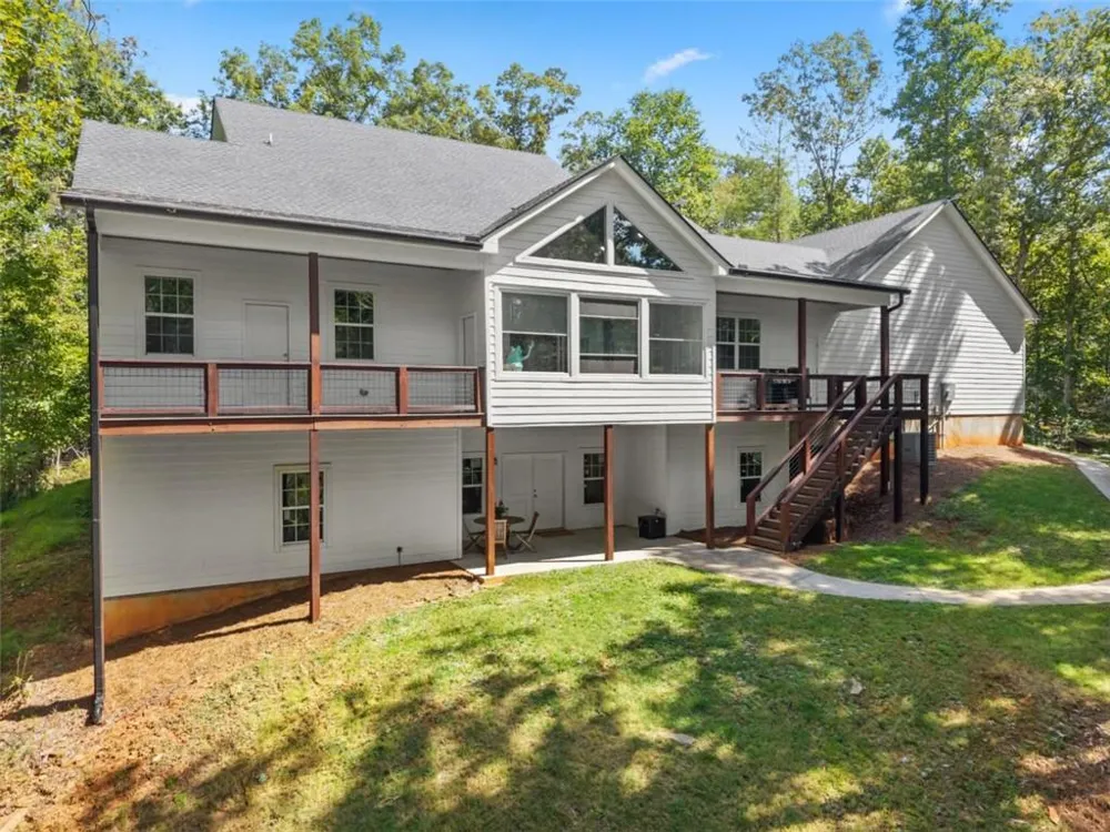 1366 Deer Woods Trail Cleveland, GA 30528