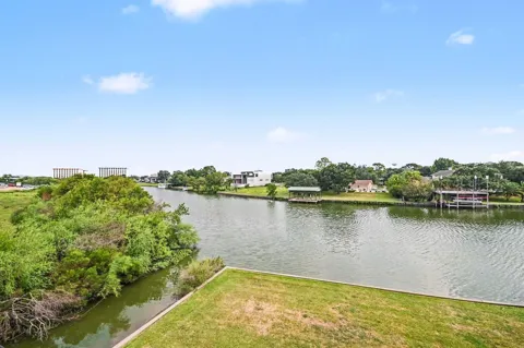 18511 Egret Bay Boulevard #102
