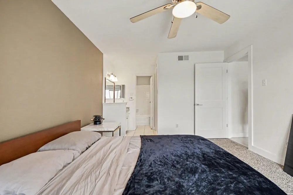 18511 Egret Bay Boulevard #102 Webster, TX 77058