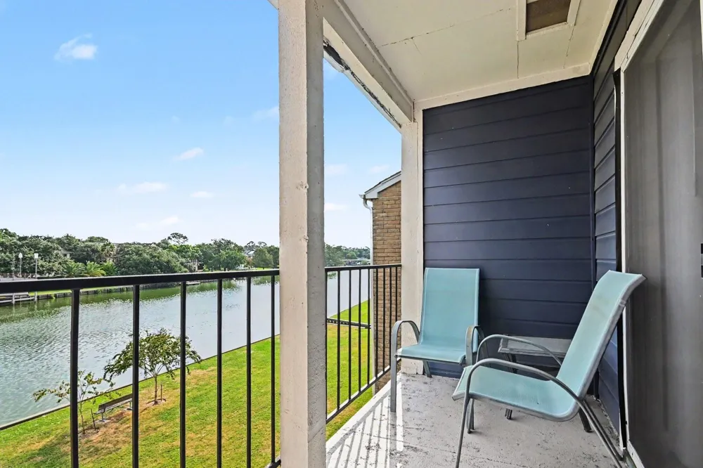 18511 Egret Bay Boulevard #102 Webster, TX 77058