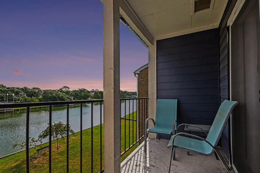 18511 Egret Bay Boulevard #102 Webster, TX 77058