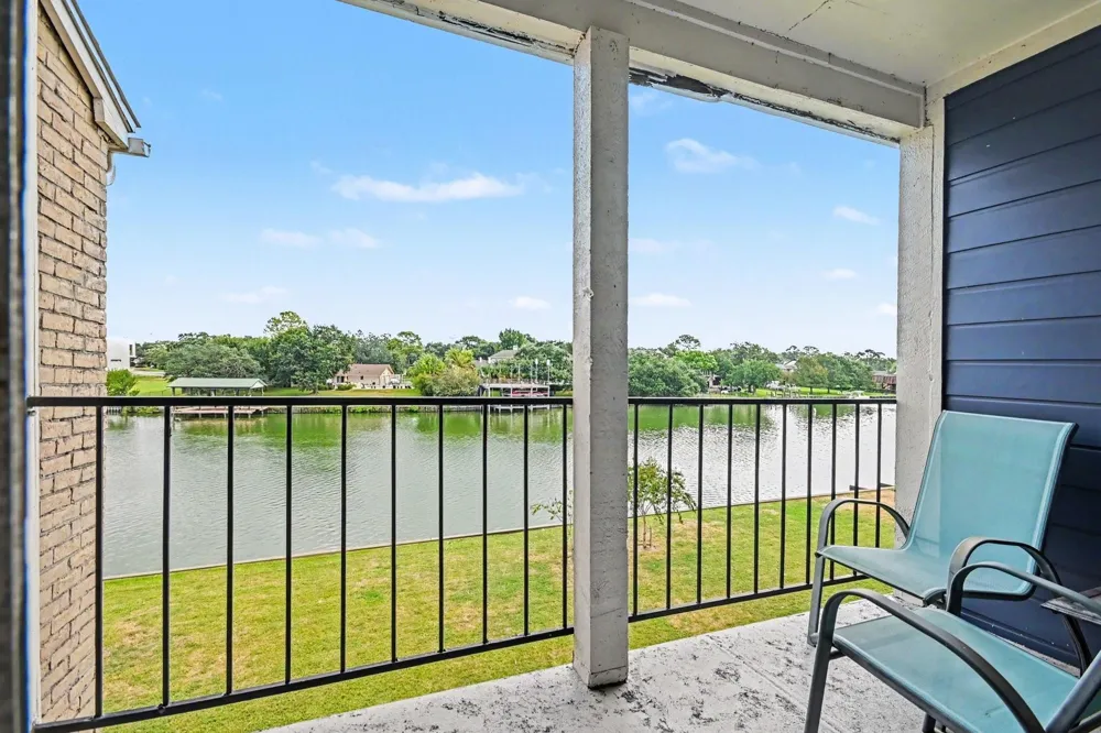 18511 Egret Bay Boulevard #102 Webster, TX 77058