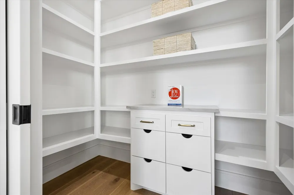 6107 Lake Street West University Place, TX 77005