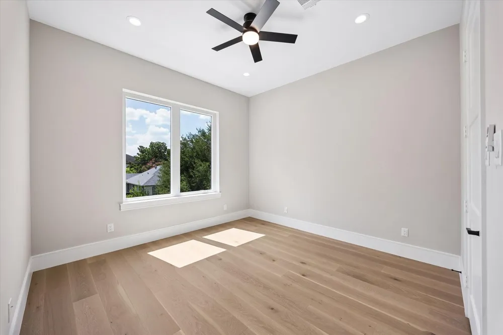 6107 Lake Street West University Place, TX 77005