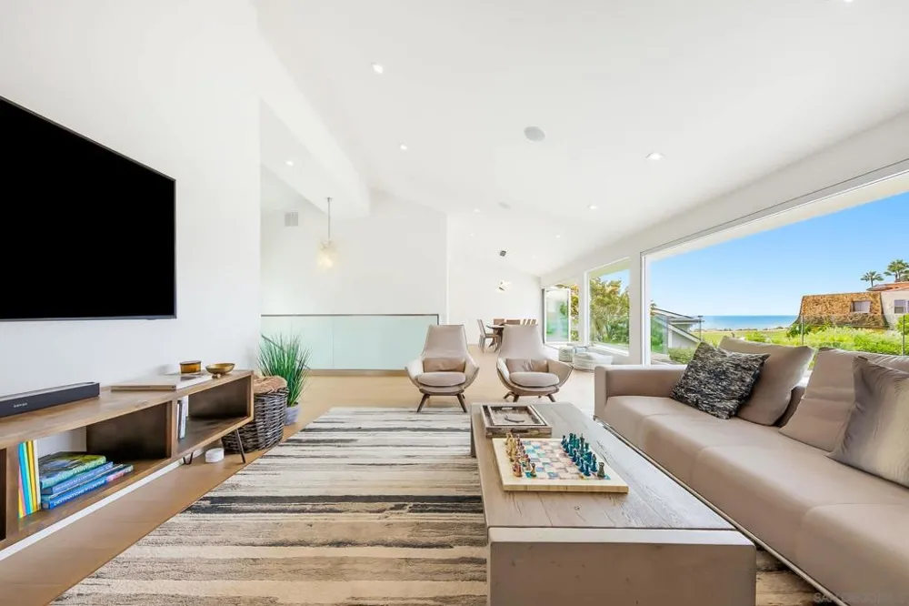309 Colima La Jolla, CA 92037