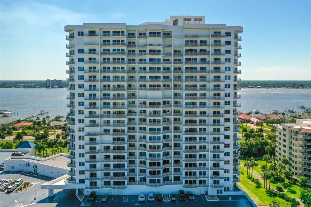2 OCEANS WEST BOULEVARD #406 Daytona Beach Shores, FL 32118