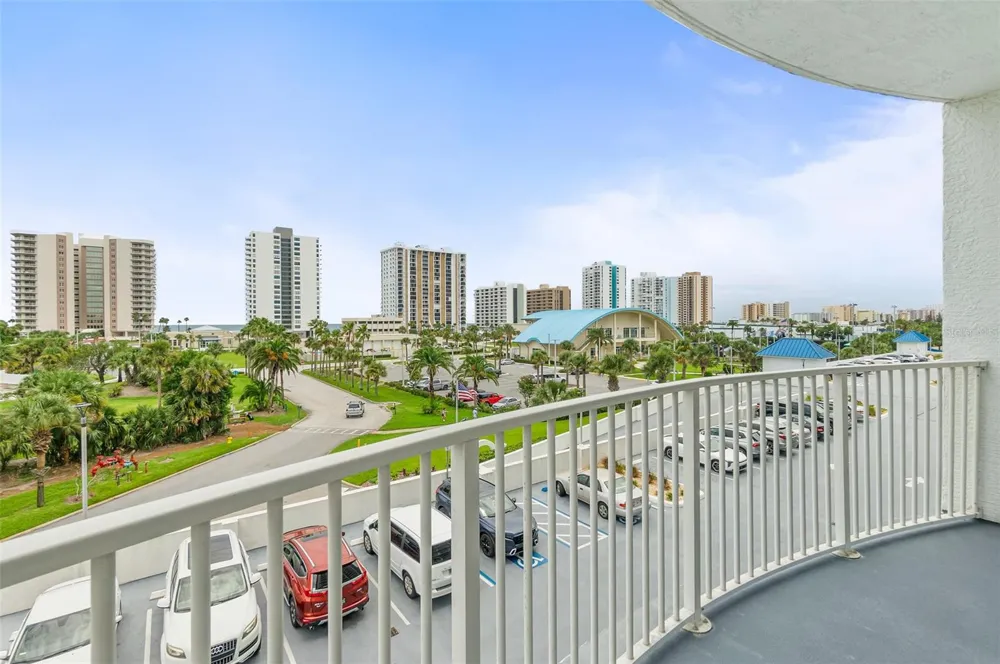2 OCEANS WEST BOULEVARD #406 Daytona Beach Shores, FL 32118