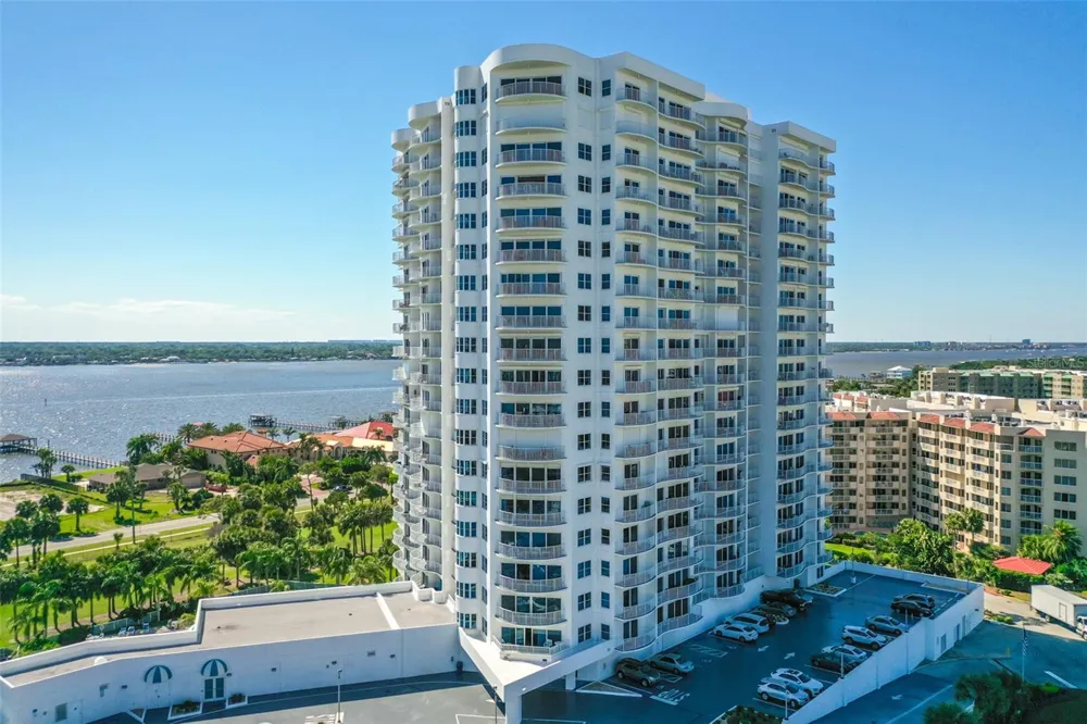 2 OCEANS WEST BOULEVARD #406 Daytona Beach Shores, FL 32118