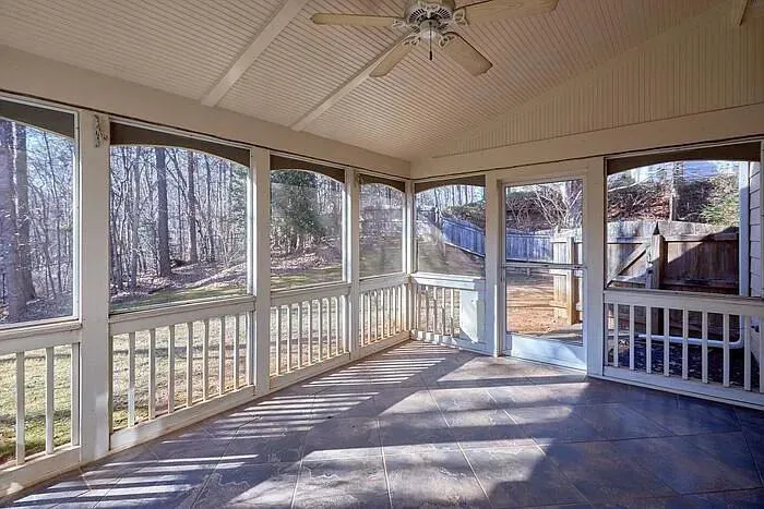 3968 Lake Ruby Lane Suwanee, GA 30024