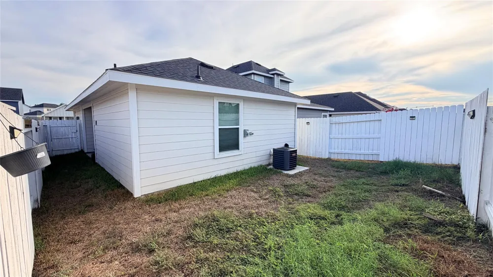 16799 Marie Village Drive Conroe, TX 77306