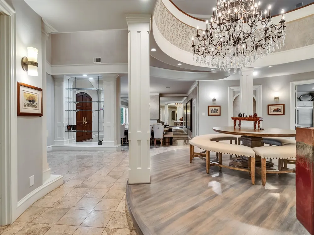 2819 Cedar Woods Place Houston, TX 77068