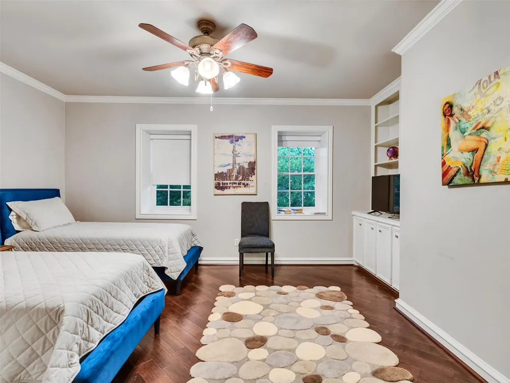 2819 Cedar Woods Place Houston, TX 77068