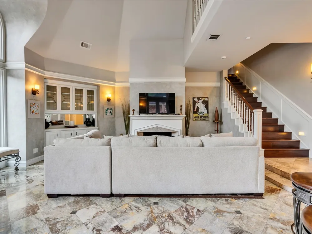 2819 Cedar Woods Place Houston, TX 77068