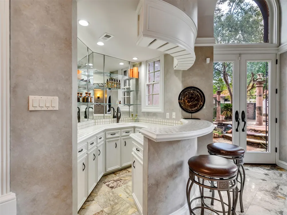 2819 Cedar Woods Place Houston, TX 77068