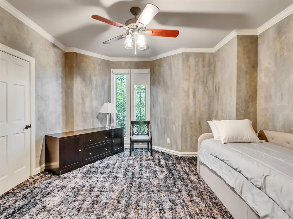 2819 Cedar Woods Place Houston, TX 77068