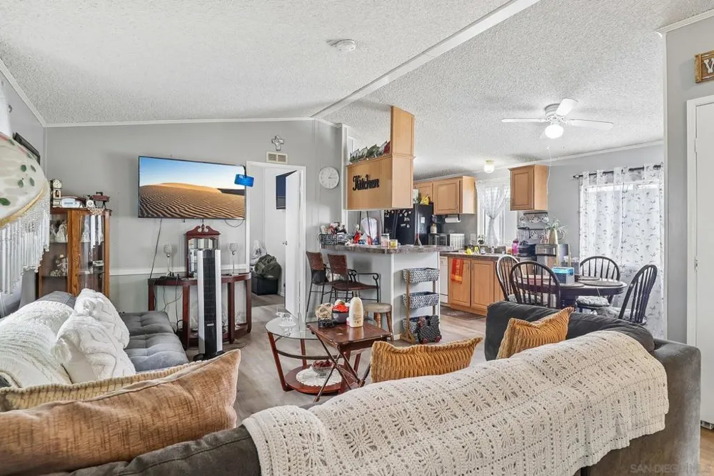 1165 Hollister #SPC 49 San Diego, CA 92154