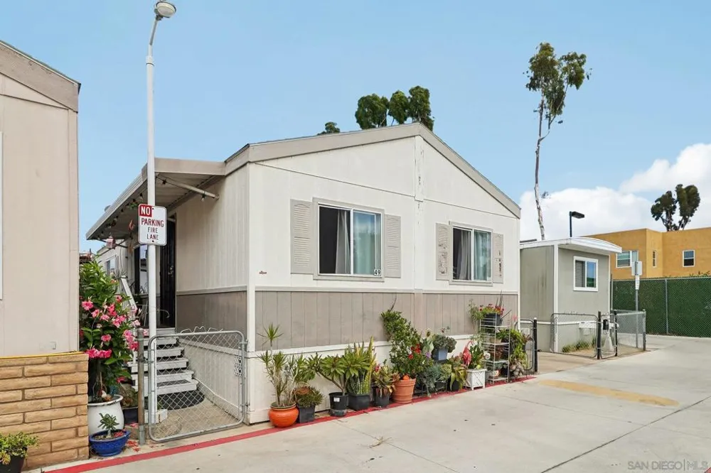 1165 Hollister #SPC 49 San Diego, CA 92154