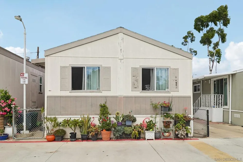 1165 Hollister #SPC 49 San Diego, CA 92154
