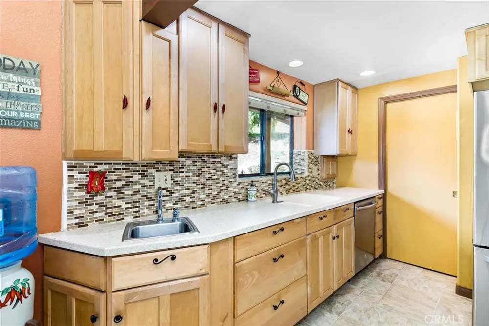 30260 San Timoteo Canyon Redlands, CA 92373