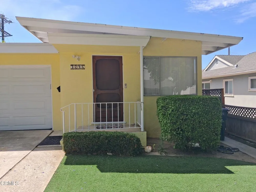 3296 San Luis Street Ventura, CA 93003