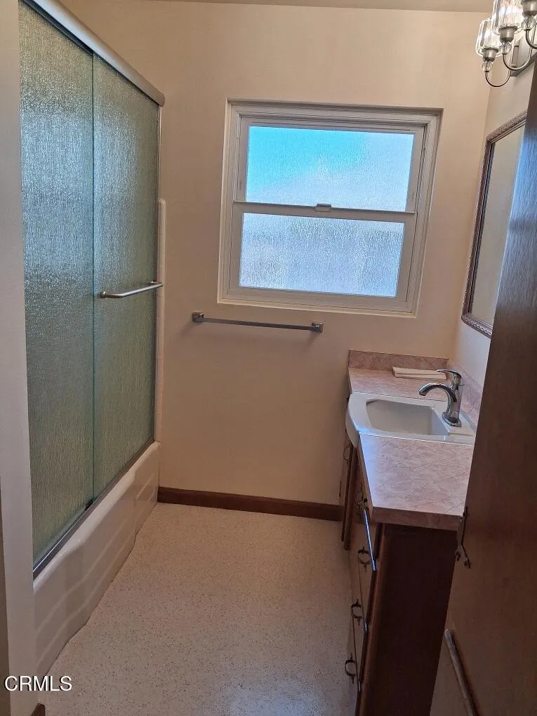 3296 San Luis Street Ventura, CA 93003