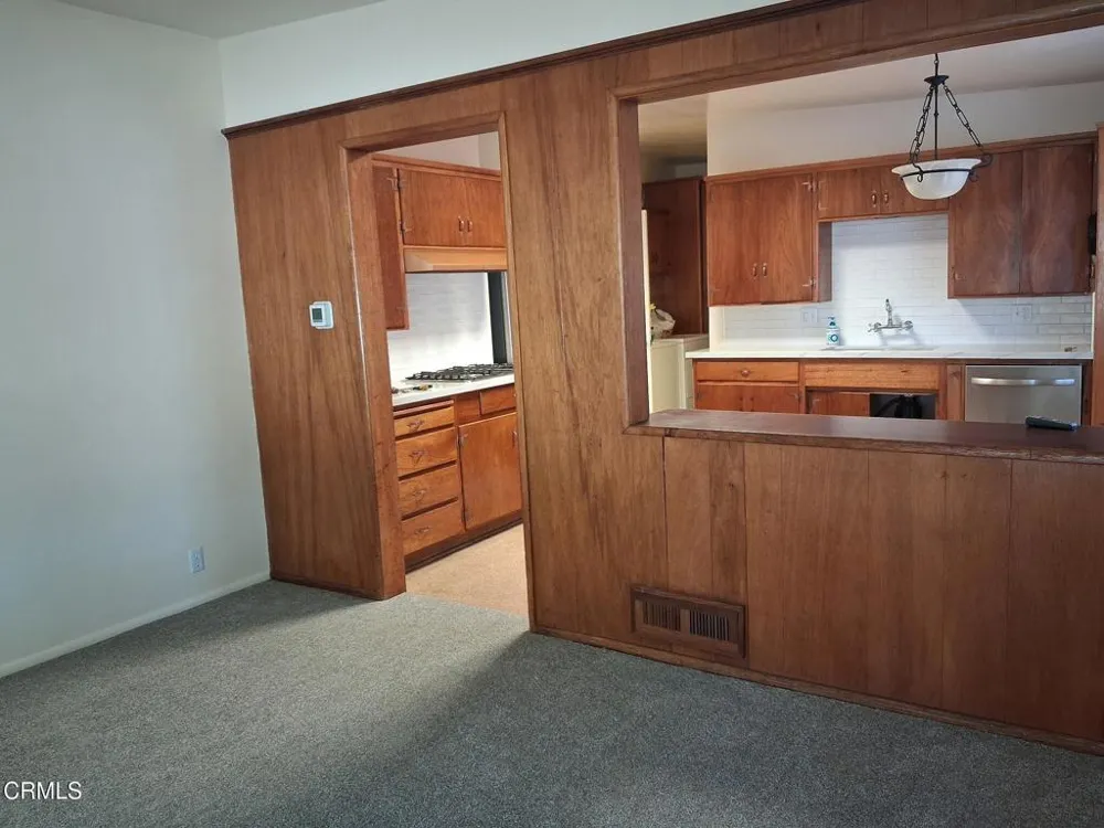 3296 San Luis Street Ventura, CA 93003