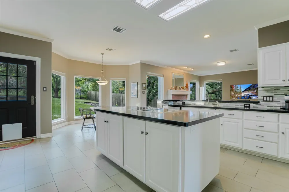 2302 Cliffs Edge Drive Austin, TX 78733