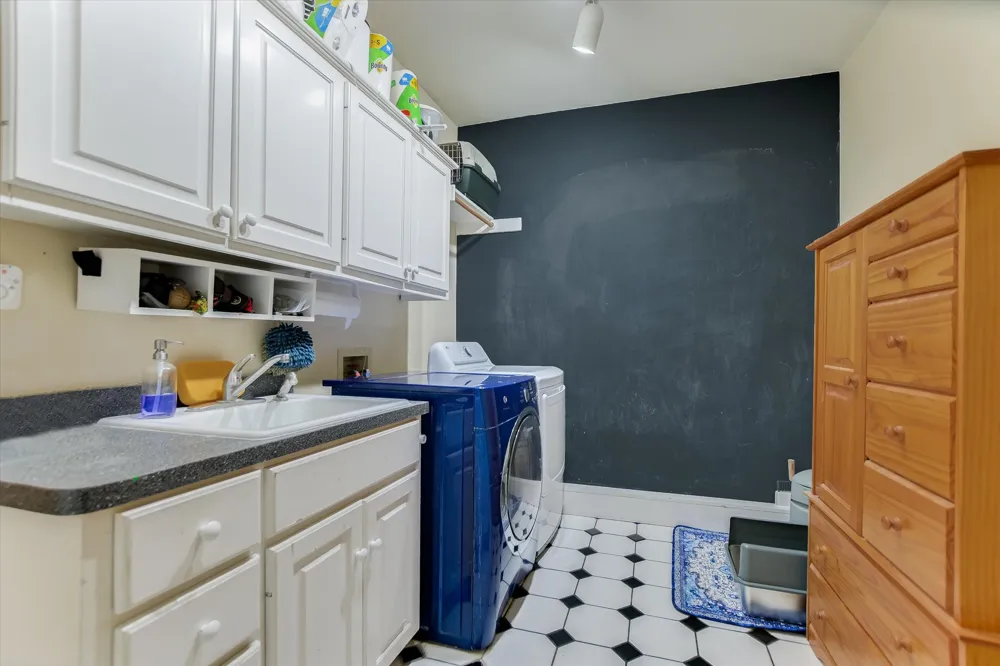 2302 Cliffs Edge Drive Austin, TX 78733