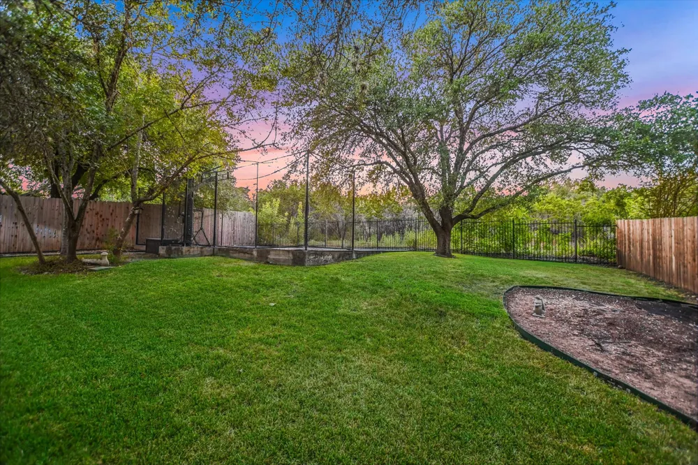 2302 Cliffs Edge Drive Austin, TX 78733