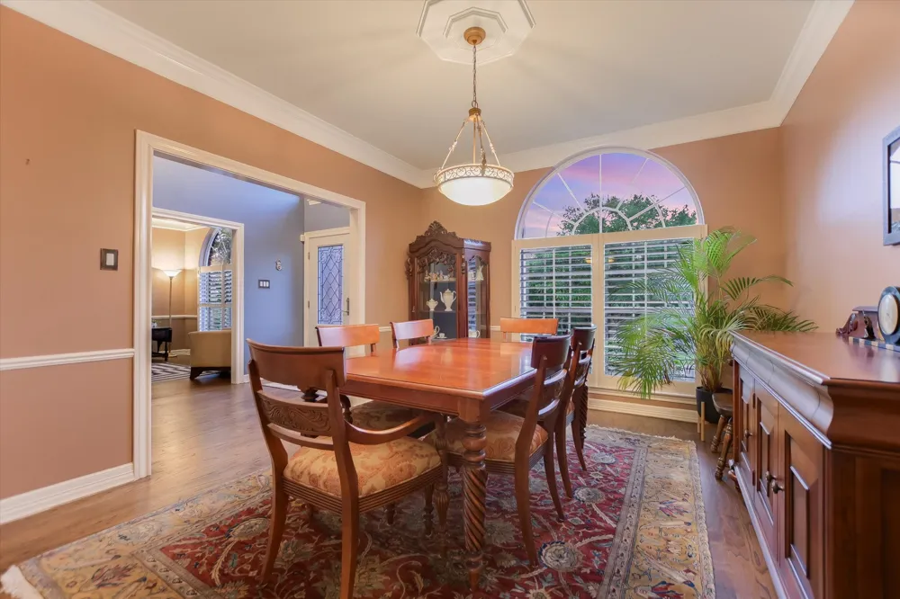 2302 Cliffs Edge Drive Austin, TX 78733