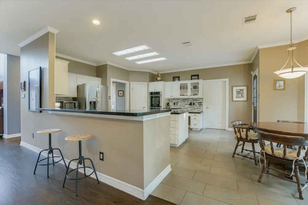 2302 Cliffs Edge Drive Austin, TX 78733