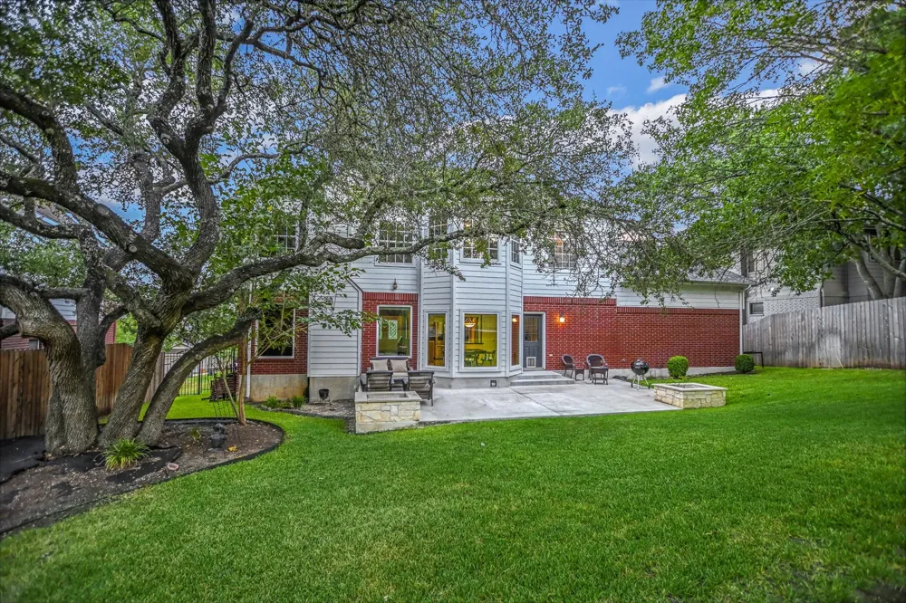 2302 Cliffs Edge Drive Austin, TX 78733
