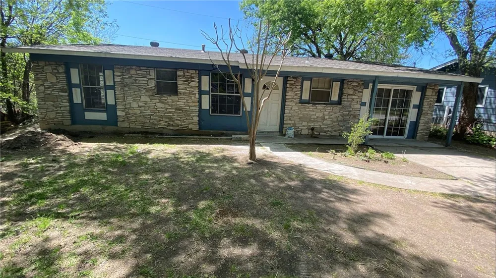 209 Schirra Place Austin, TX 78753