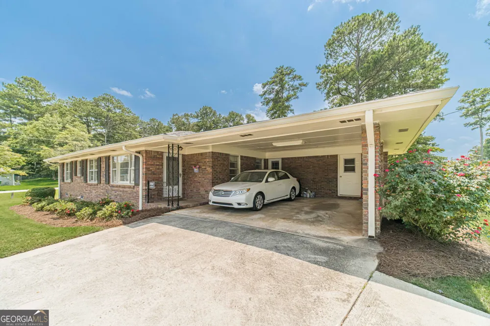 2303 Rockbridge RD Stone Mountain, GA 30087