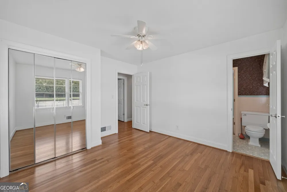 2303 Rockbridge RD Stone Mountain, GA 30087