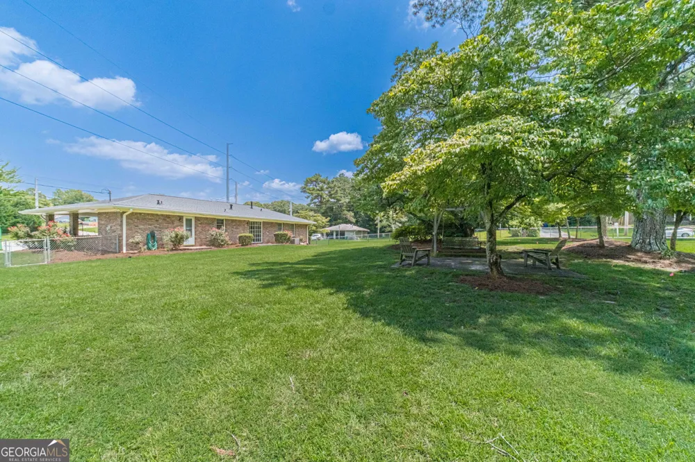 2303 Rockbridge RD Stone Mountain, GA 30087