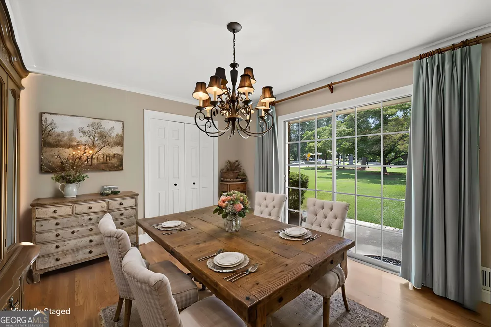 2303 Rockbridge RD Stone Mountain, GA 30087